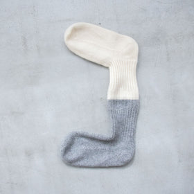 HOKOS BLISS cashmere “mochi” socks リバーシブル［期間限定販売］