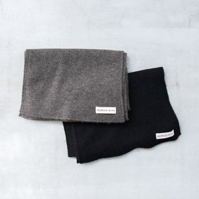 HOKOS BLISS Cashmere mini stole ブラック［期間限定販売］