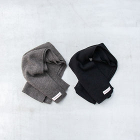 HOKOS BLISS Cashmere mini stole ブラック［期間限定販売］