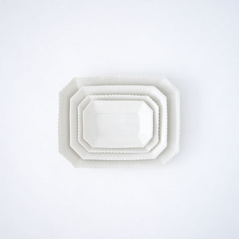 角田淳 フリル隅切り皿