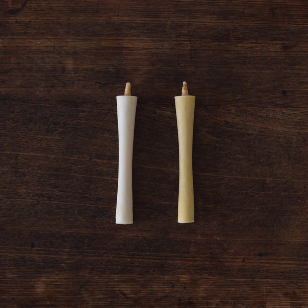 5号サイズ（左／白、右／緑）