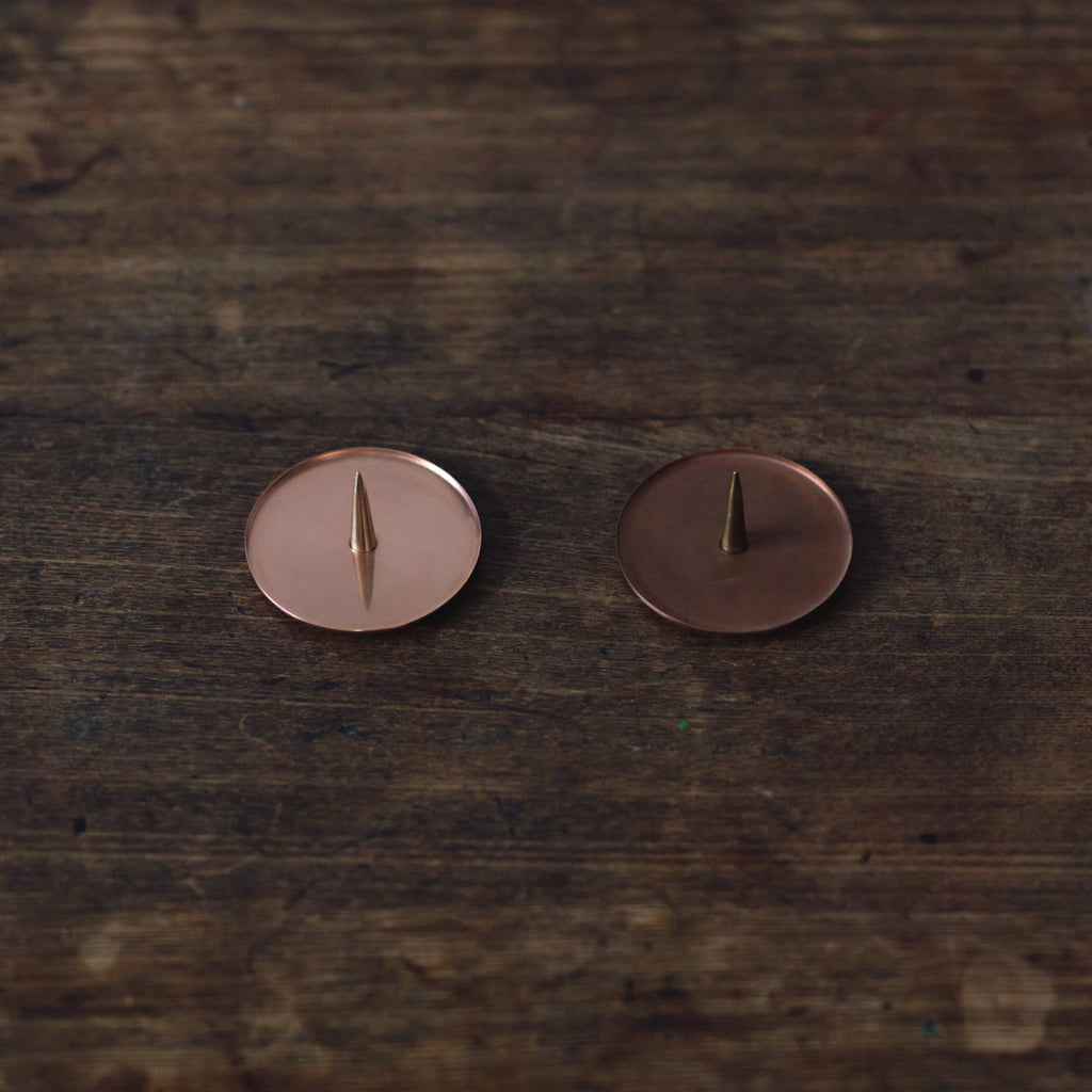 和蝋燭の燭台（素銅の経年変化）