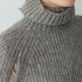 comm. arch. ハンドフレームド チャンキーポンチョ