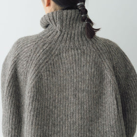 comm. arch. ハンドフレームド チャンキーポンチョ