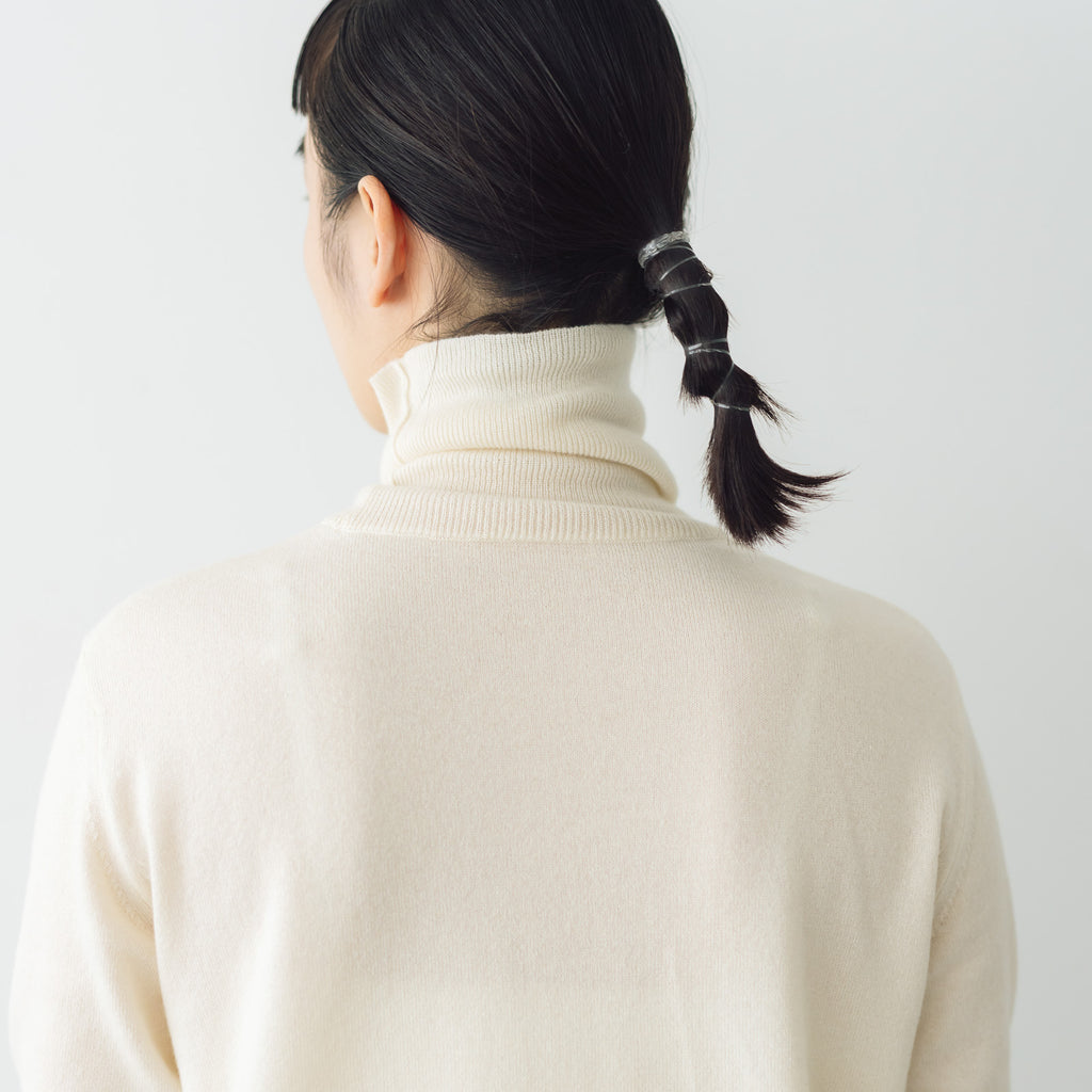 comm. arch. カシミヤシルク ハイネック プルオーバー
