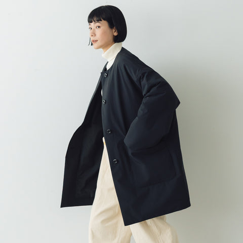 comm. arch. ナイロン フィリング ノーカラーコート Blackout