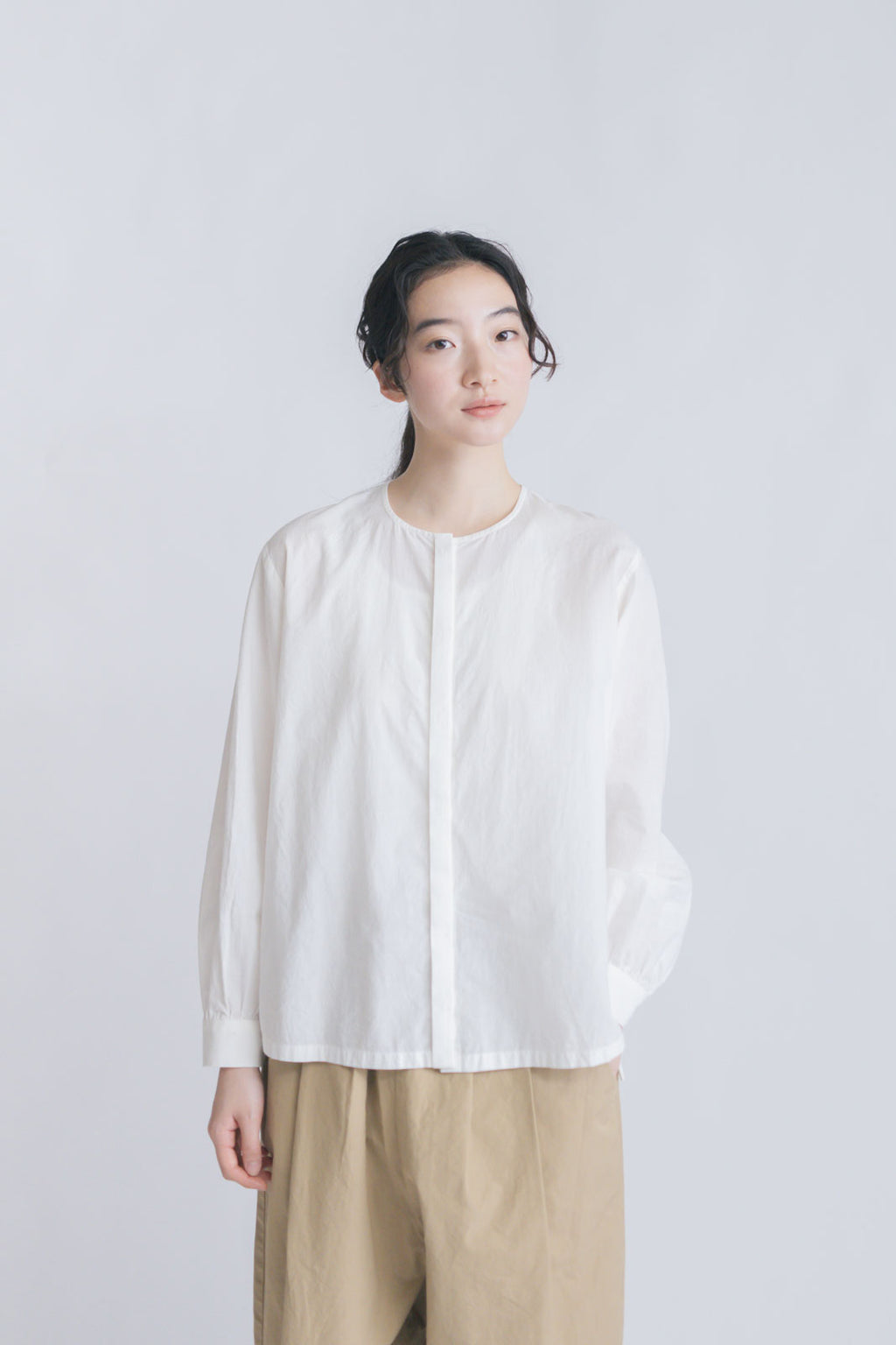 くらすこと 襟が取り外せるコットンシルクブラウス｜くらすこと  