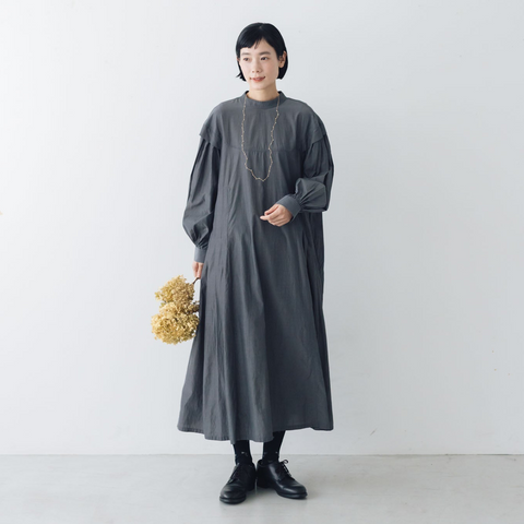 「わたしたちらしい、大人のかわいらしさ」キュプラコットン タックワンピース