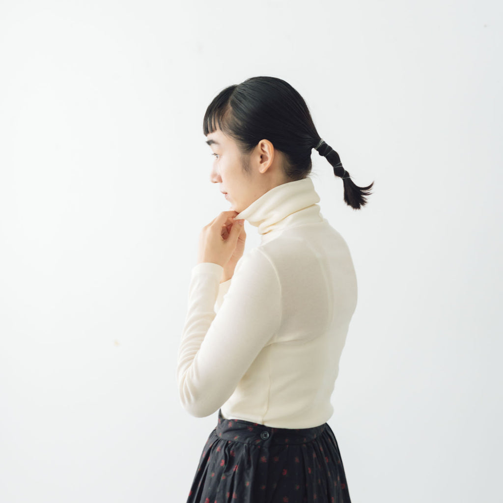 「くらすことの日常生活着」コットンタートルカットソー