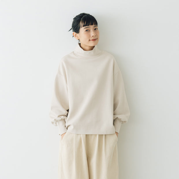 くらすこと ＋to　大人の定番、ハイネックプルオーバー
