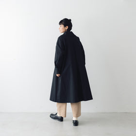 くらすこと ＋to　クラシカルなコットンナイロンコート