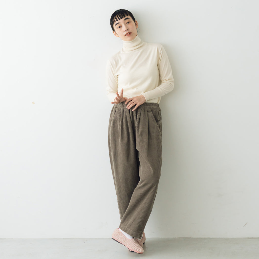 「くらすことの日常生活着」コーデュロイパンツ