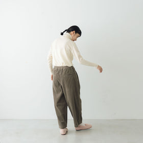 「くらすことの日常生活着」コーデュロイパンツ