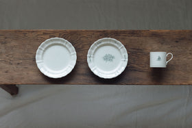 くらすことの生活道具 古い器の形シリーズ 花リムプレート ［20cm・食洗機対応・電子レンジ可］