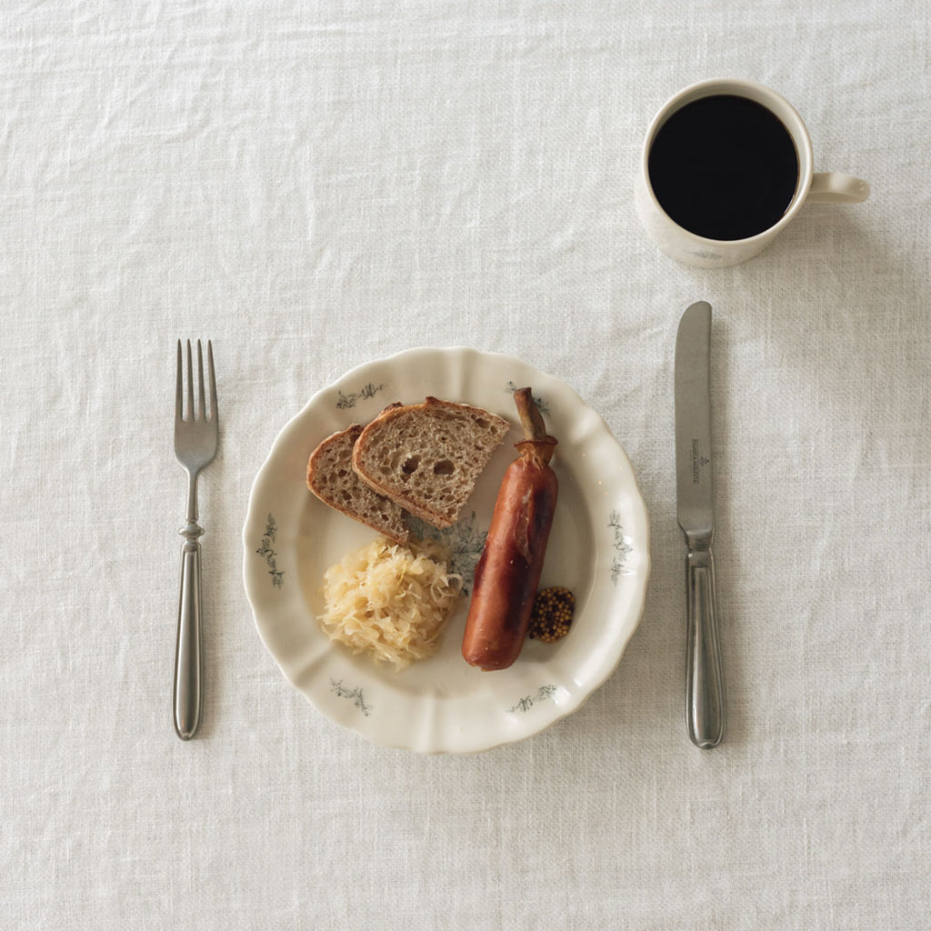 くらすことの生活道具 古い器の形シリーズ 花リムプレート ［20cm・食洗機対応・電子レンジ可］