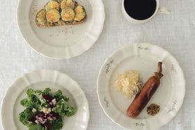 くらすことの生活道具 古い器の形シリーズ 花リムプレート ［20cm・食洗機対応・電子レンジ可］