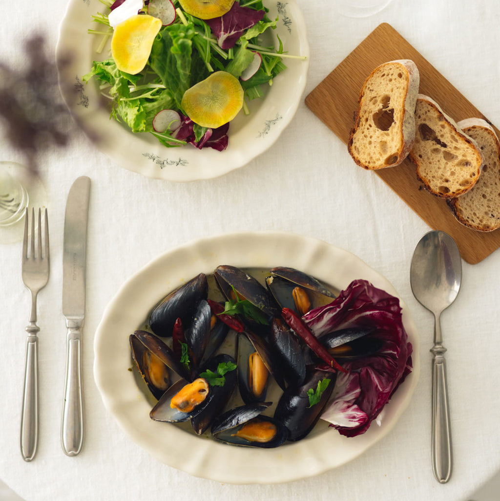 くらすことの生活道具 古い器の形シリーズ 花リムオーバルプレート ［食洗機対応・電子レンジ可］