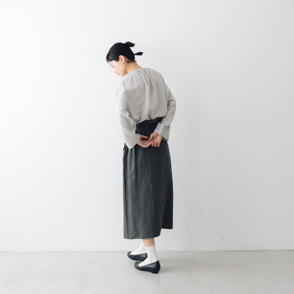 KURASUKOTO Atelier Wardrobe 大人のキュプラ混ブラウス