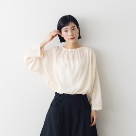 KURASUKOTO Atelier Wardrobe 大人のキュプラ混ブラウス