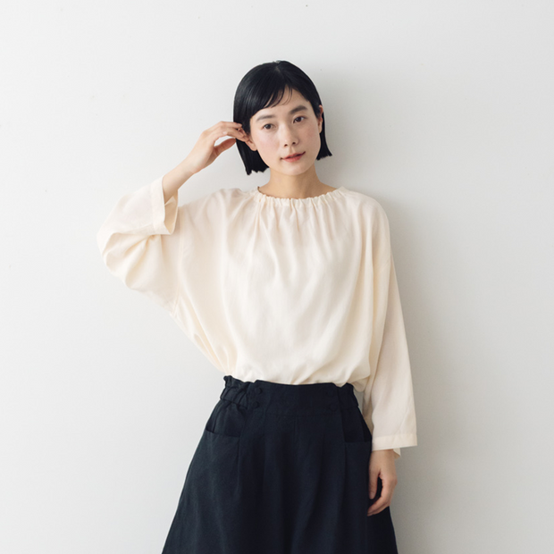 KURASUKOTO Atelier Wardrobe 大人のキュプラ混ブラウス