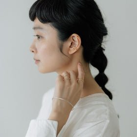 くらすこと 組み合わせて楽しむ、基本のイヤーカフ