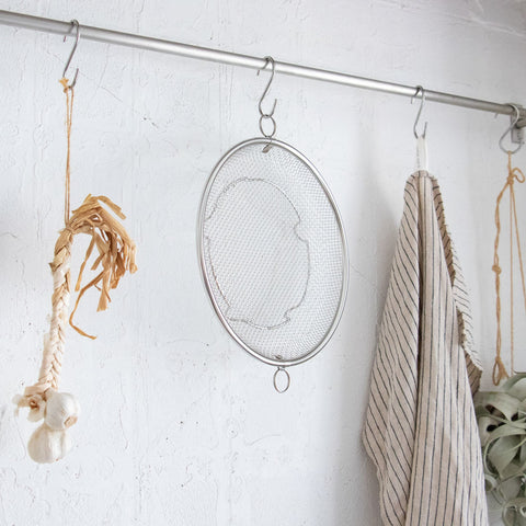 すっきり暮らす盆ざる 持ち上げフック付