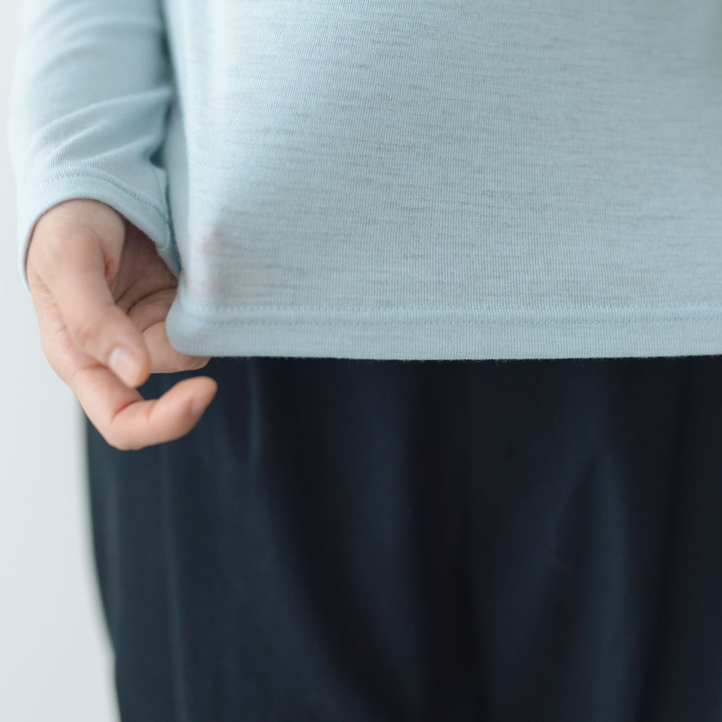 ROBE de PEAU クルーネックプルオーバー