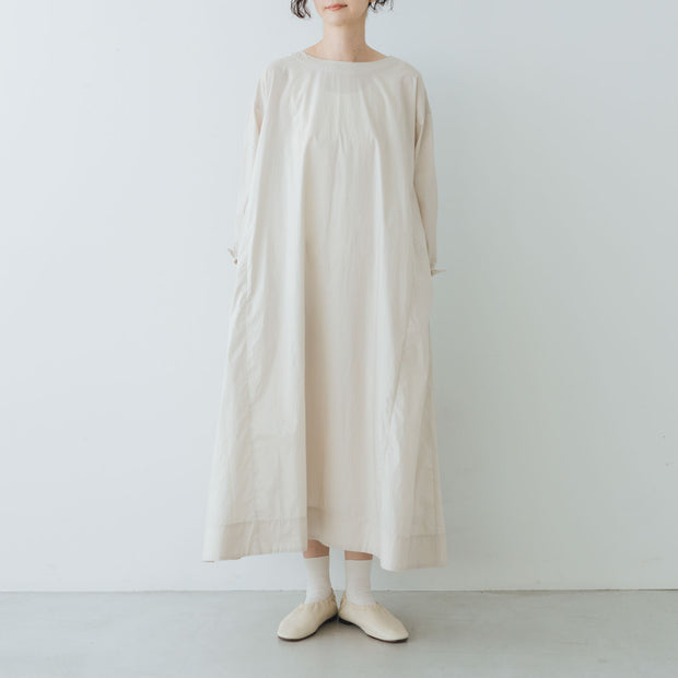 Yoli Boat neck onepiece［予約／12月上旬お届け予定］