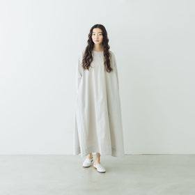 Yoli Check boatneck onepiece ベージュ［予約／7月中旬お届け予定］