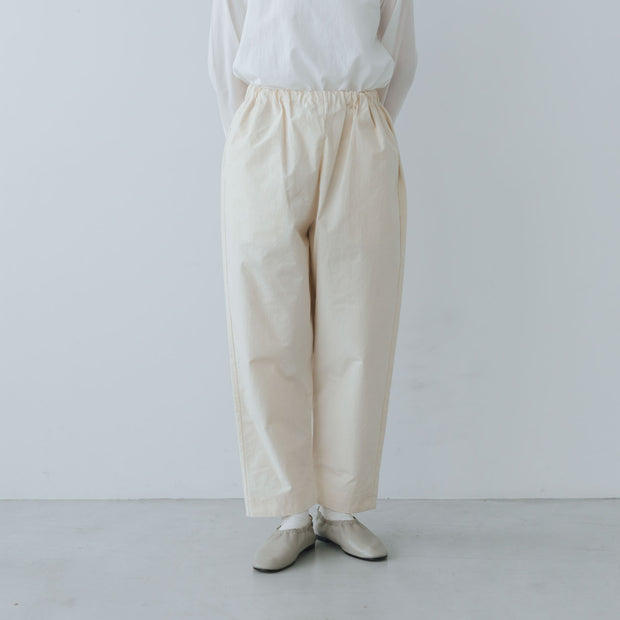 Yoli Cotton taperd pants（24AW）［予約／1月下旬お届け予定］