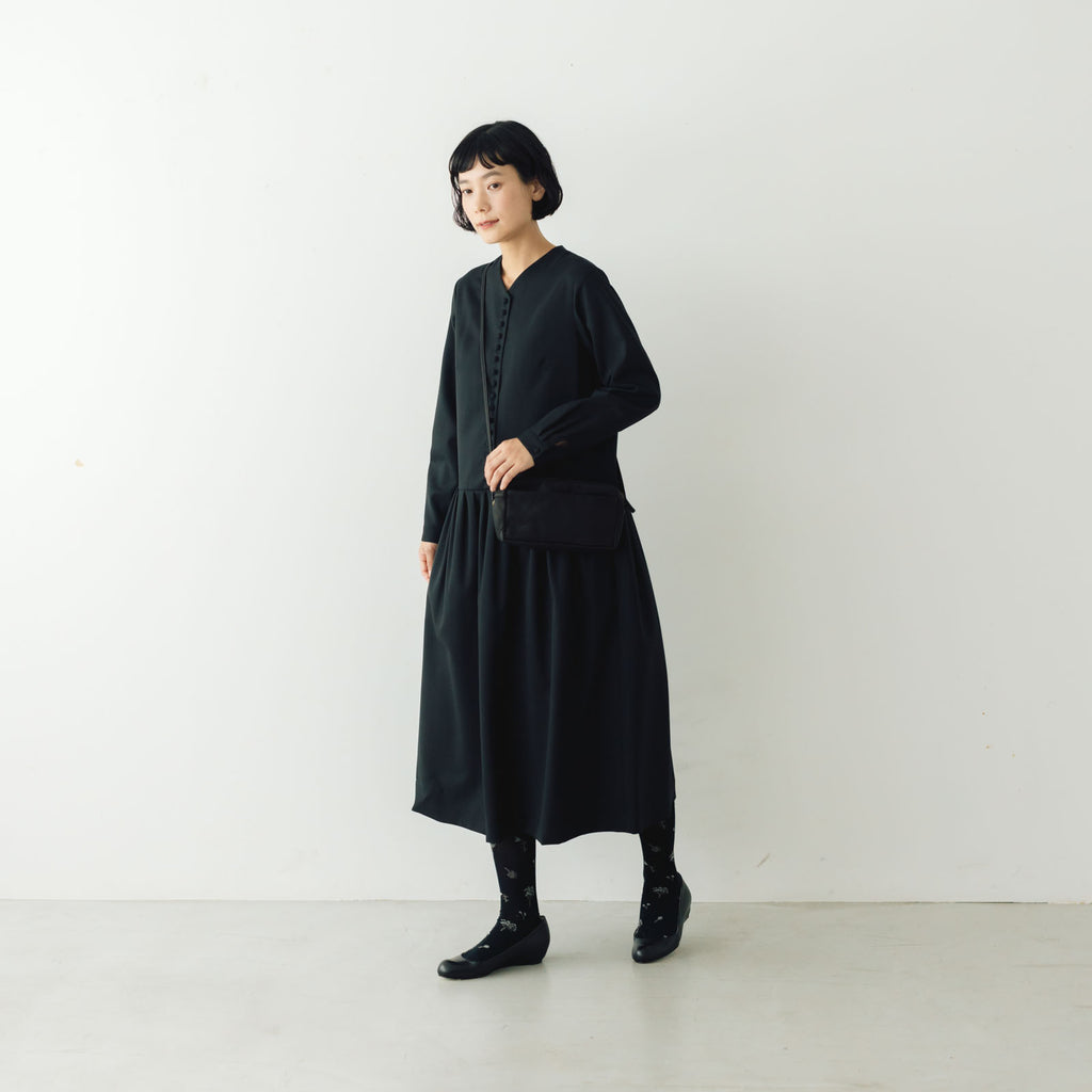 atelier naruse FORMAL クルミボタンワンピース