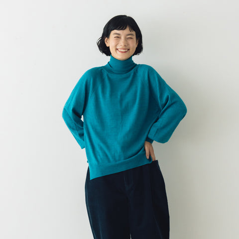 atelier naruse ウールタートルネックニット