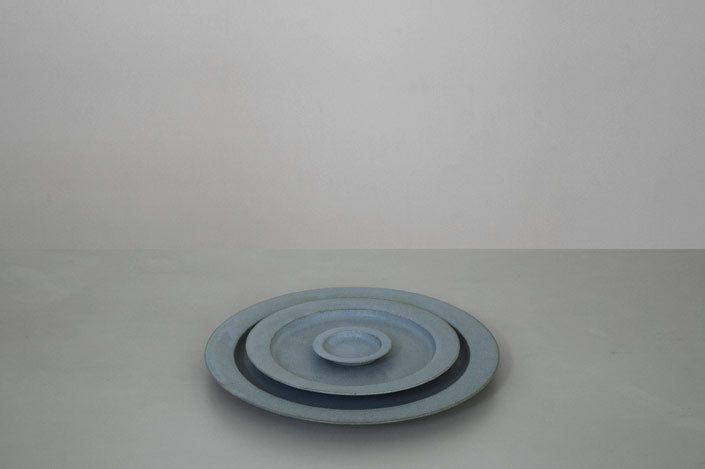 yumiko iihoshi porcelain  plate smoke blue