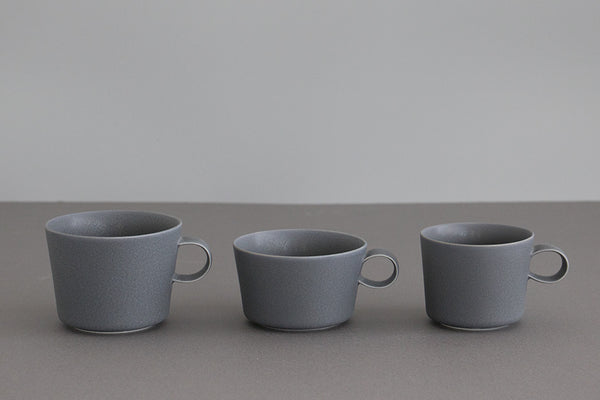 yumiko iihoshi porcelain unjour cup rainy gray｜くらすこと