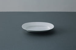 yumiko iihoshi porcelain Oval plate lily white