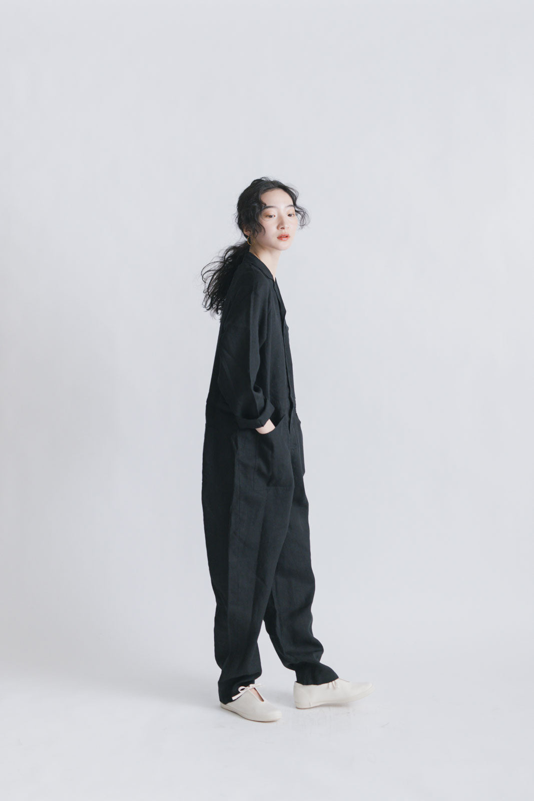 fog linen work ベック ジャンプスーツ ブラック｜くらすこと